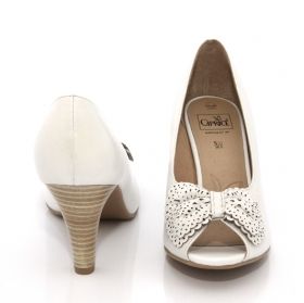 Women`s White Shoes With Bow CAPRICE 9-29304-20