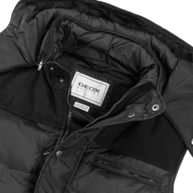 GEOX M2425E T0021 F9000 Мужская куртка без рукавов - черная