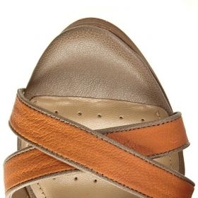 GEOX high heel sandals(beige)