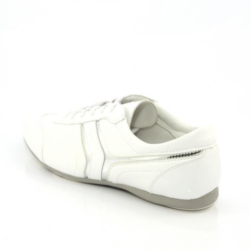 Дишащи Дамски спортни обувки GEOX D9105N 04302 C0007 - бели