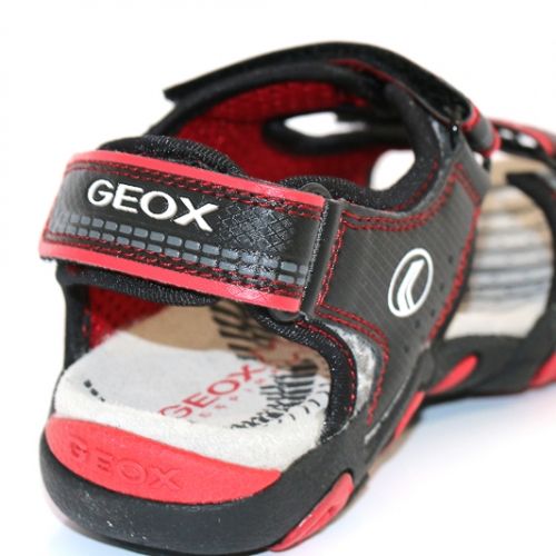 Дишащи Светещи сандали GEOX J4224F 014CE C0048 - черни с червено