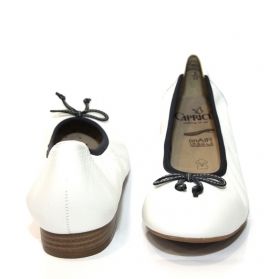 Марка Каприз - дамски бели обувки