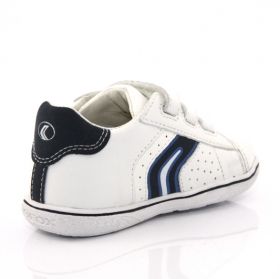 Дишащи Бебешки обувки GEOX B2237B 00043 C0006 - бели със синьо