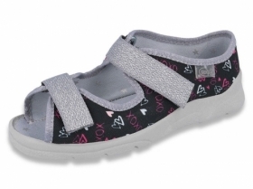 BEFADO MAX 969Y144 Детски сандали за момиче от текстил, Принт на сърчица