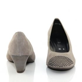 Немски маркови сиви обувки от велур с ток